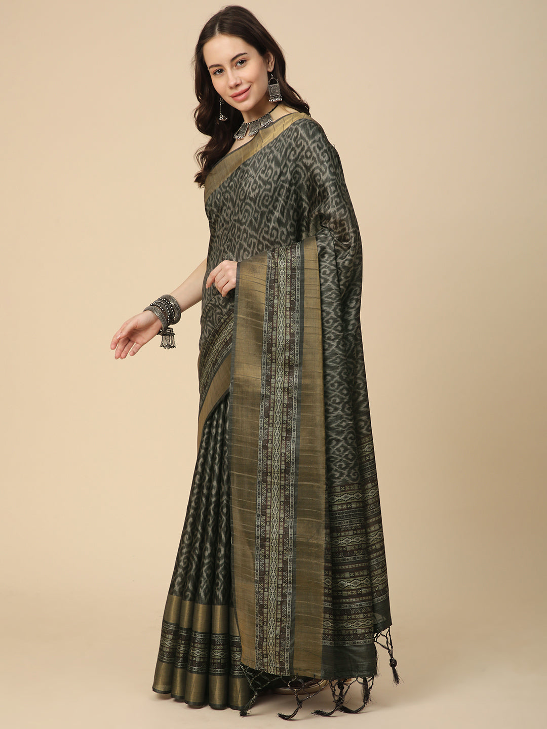 Printed Art Silk Saree with Unstitched Blouse Piece