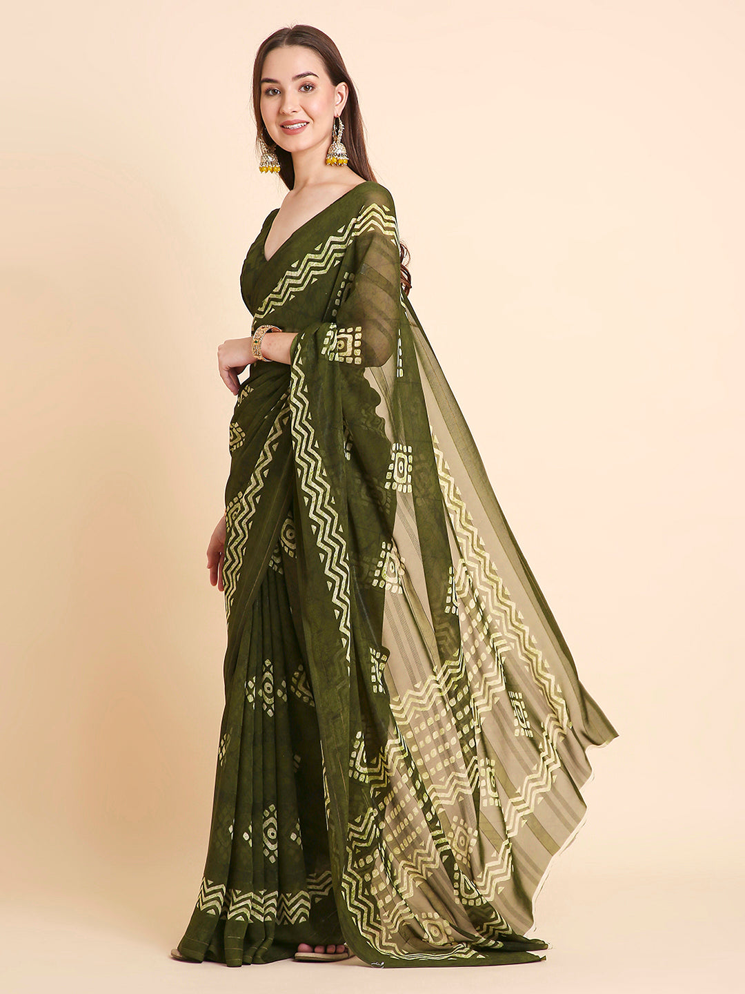 Shimmer Georgette Batik Printed Saree with Printed Blouse Piece