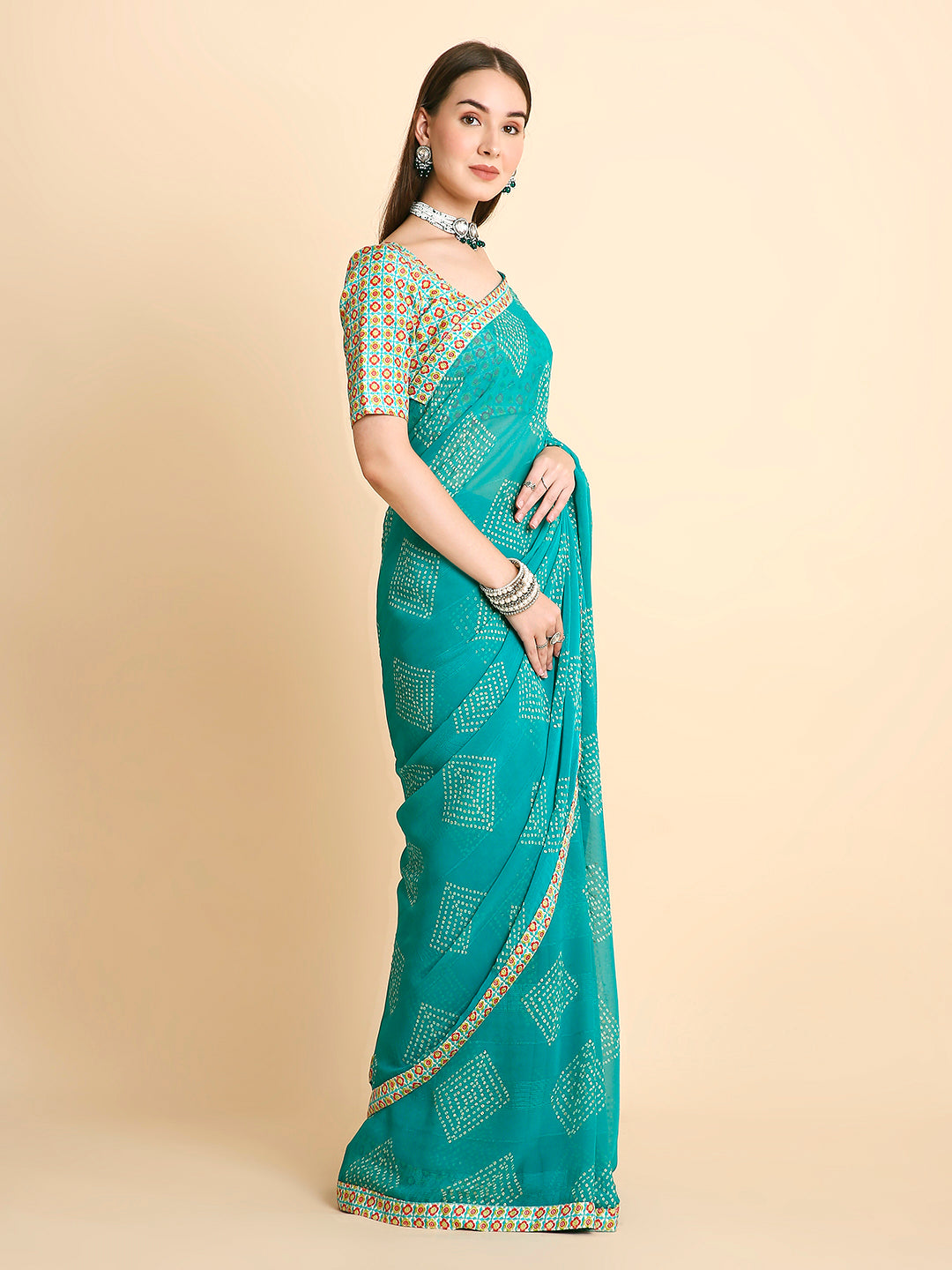 Chiffon Bandhani Printed Saree with Unstitched Blouse Piece