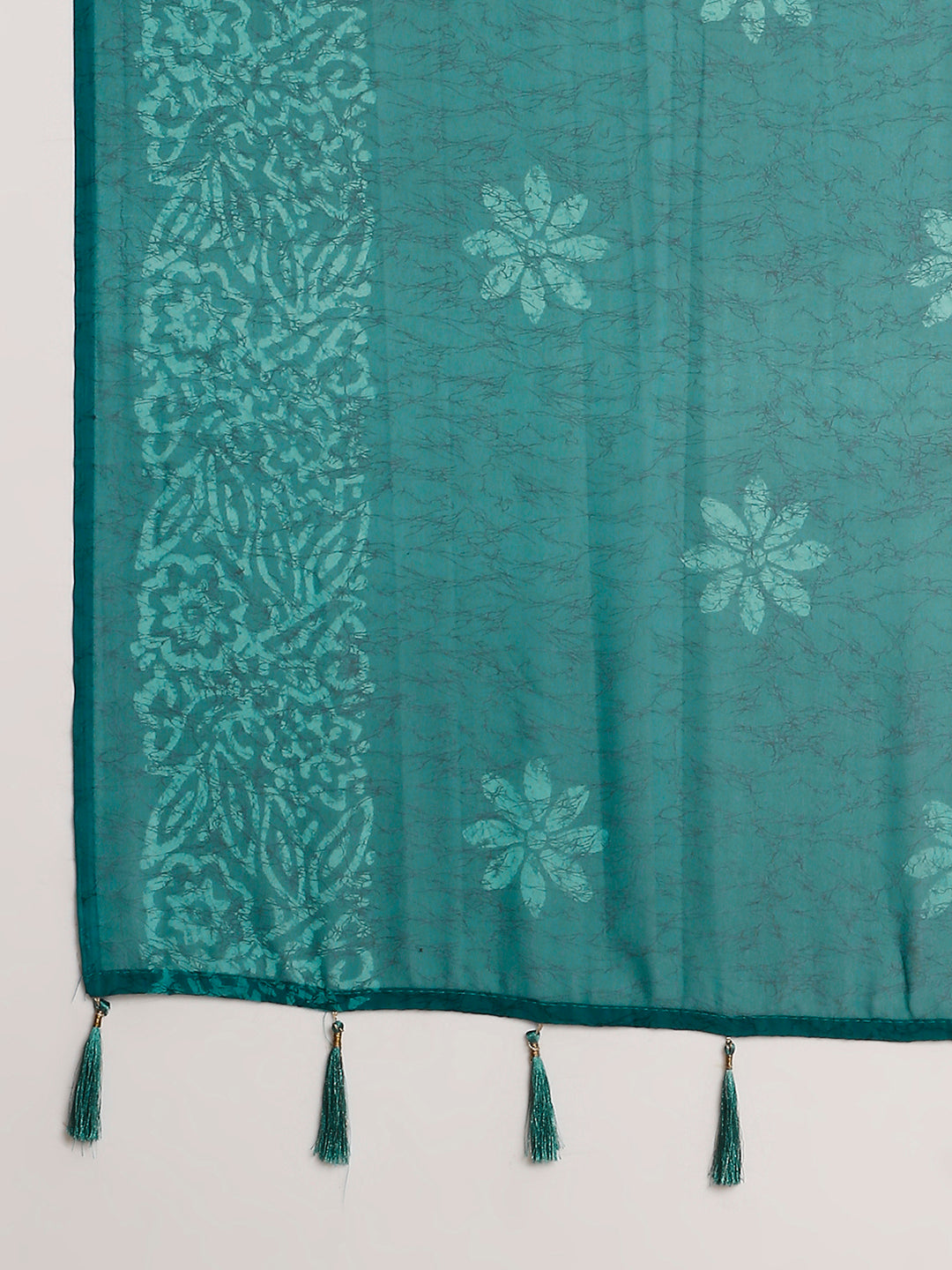 Georgette Batik Printed Saree with Unstitched Blouse Piece