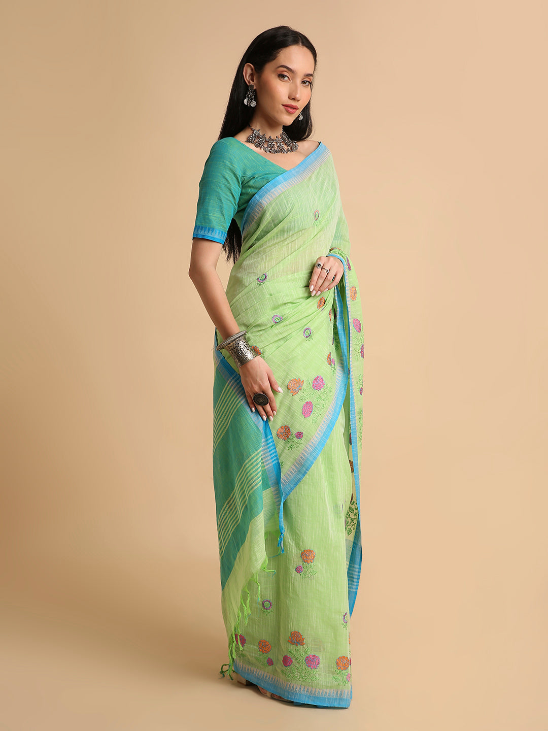 Pure Cotton Handloom Embroidered Saree with Blouse Piece