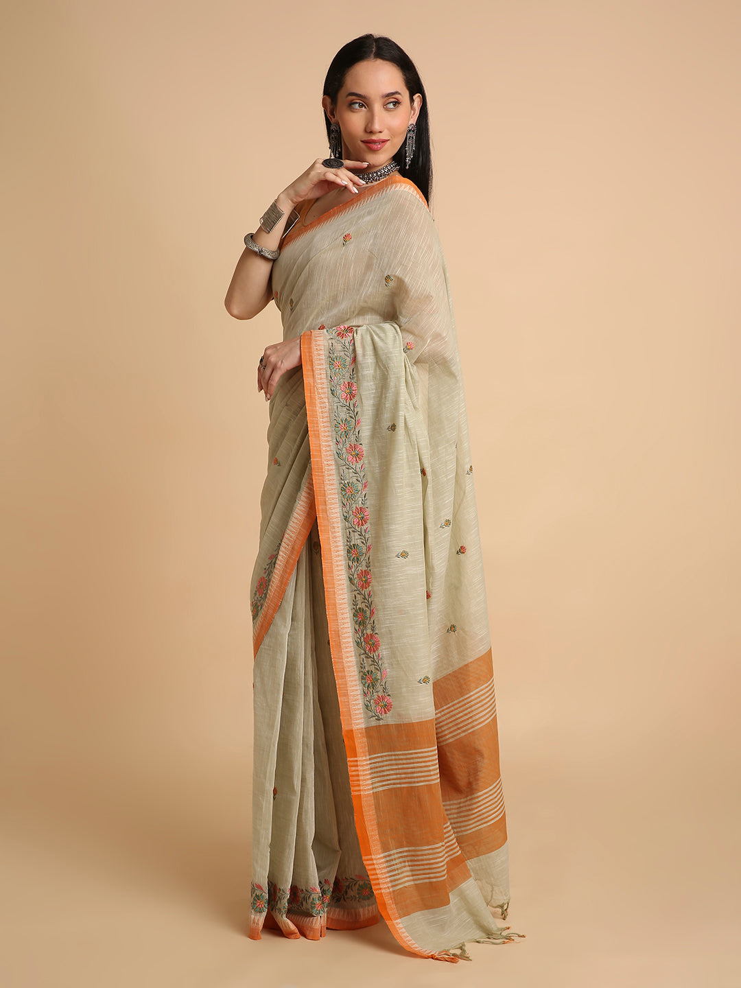 Pure Cotton Handloom Embroidered Saree with Blouse Piece