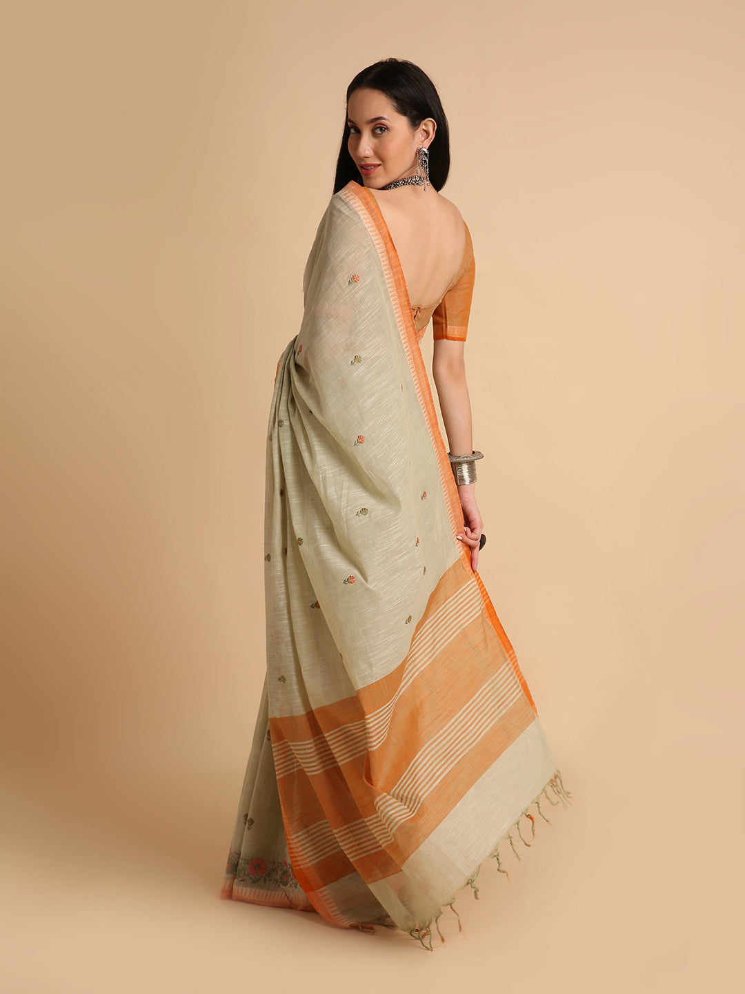 Pure Cotton Handloom Embroidered Saree with Blouse Piece