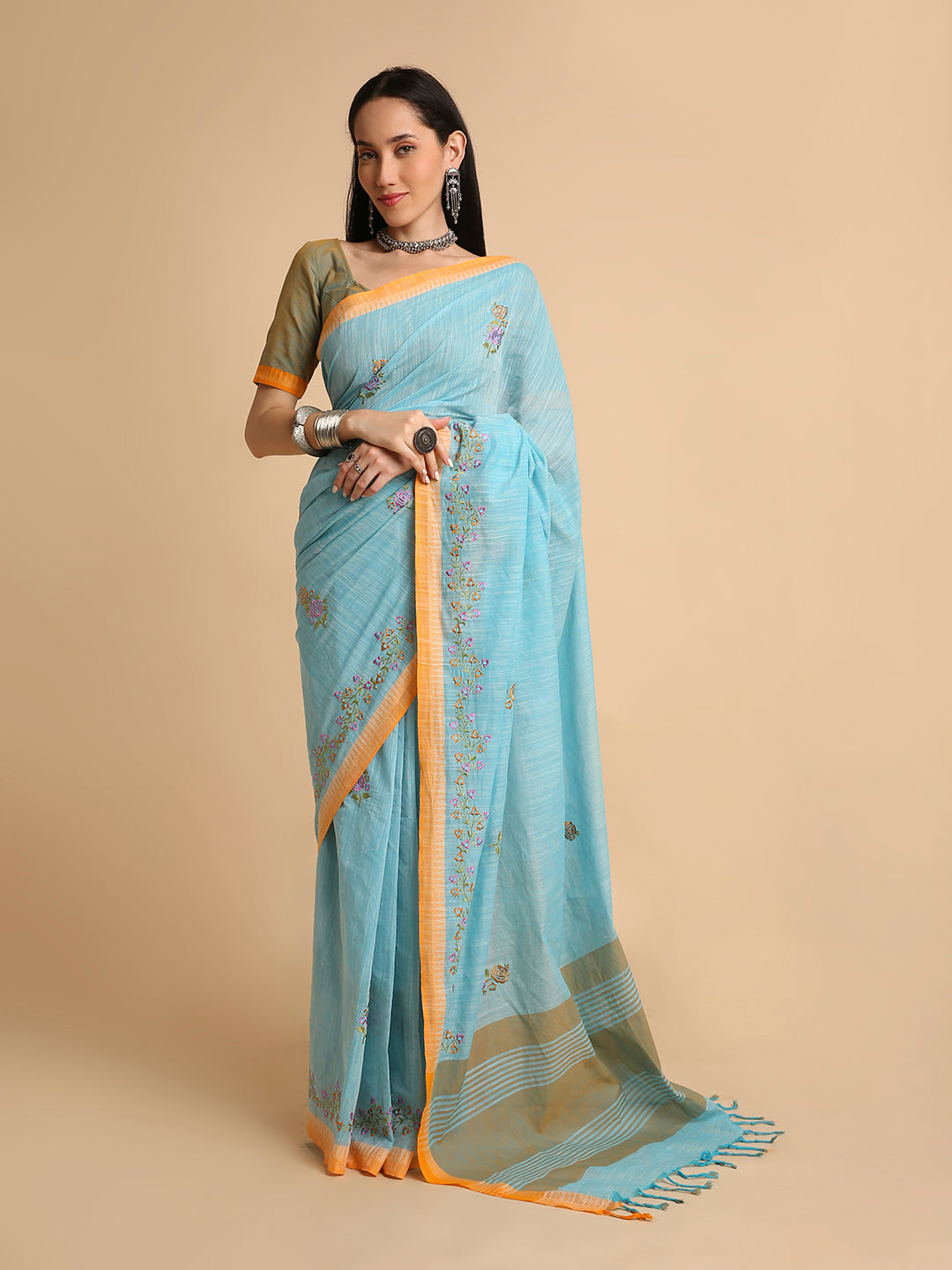 Pure Cotton Handloom Embroidered Saree with Blouse Piece