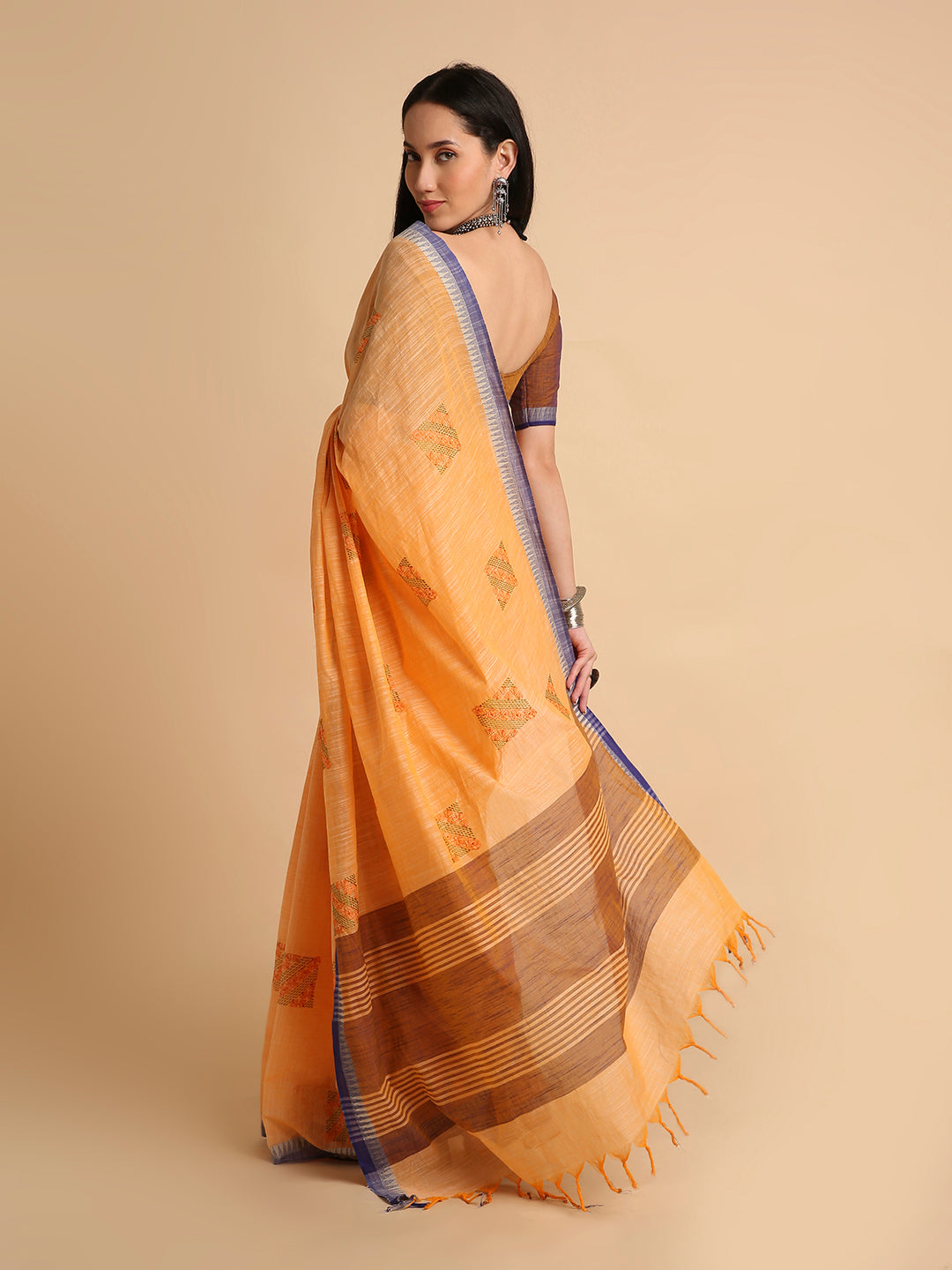 Pure Cotton Handloom Embroidered Saree with Blouse Piece