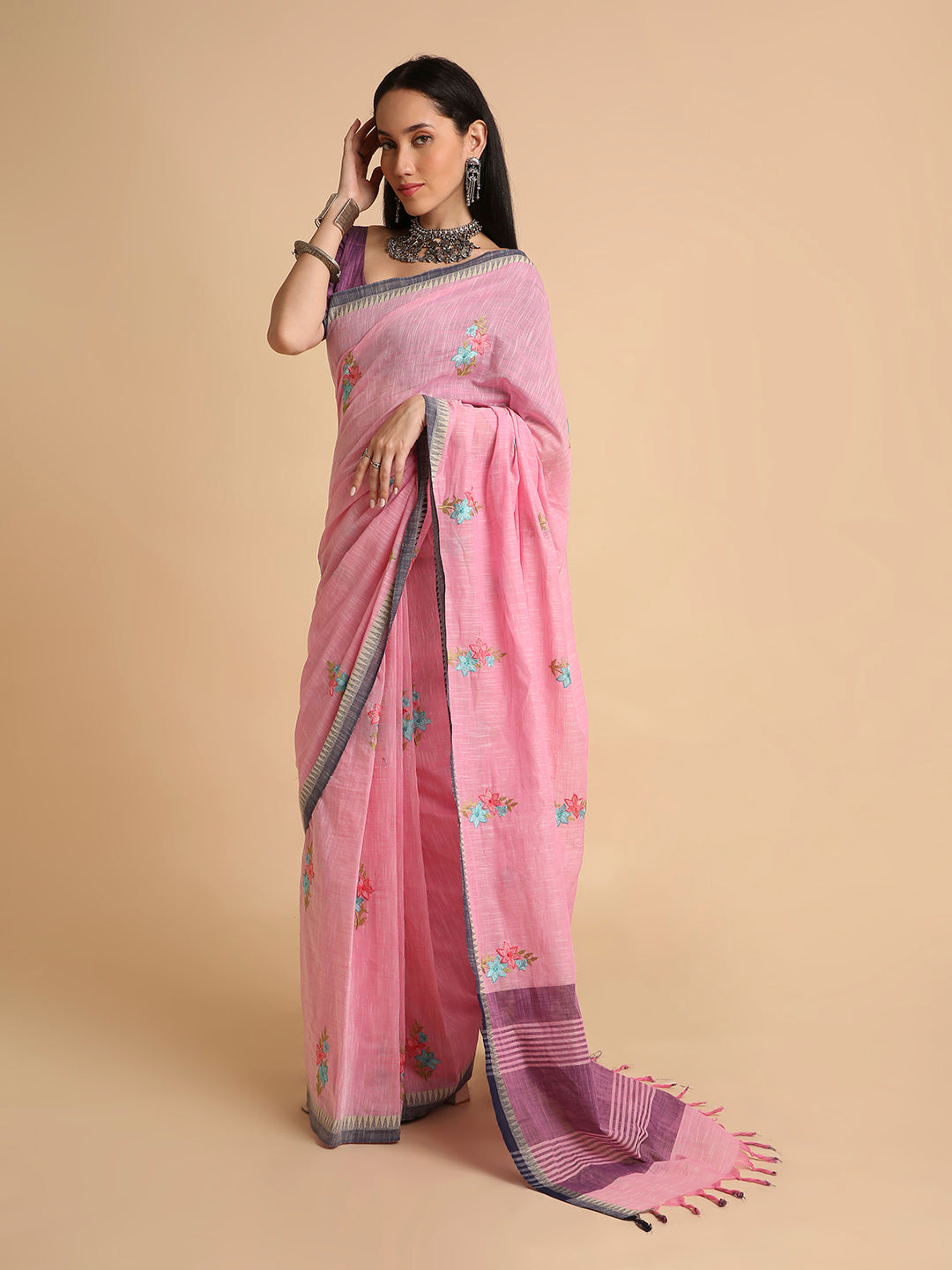 Pure Cotton Handloom Embroidered Saree with Blouse Piece