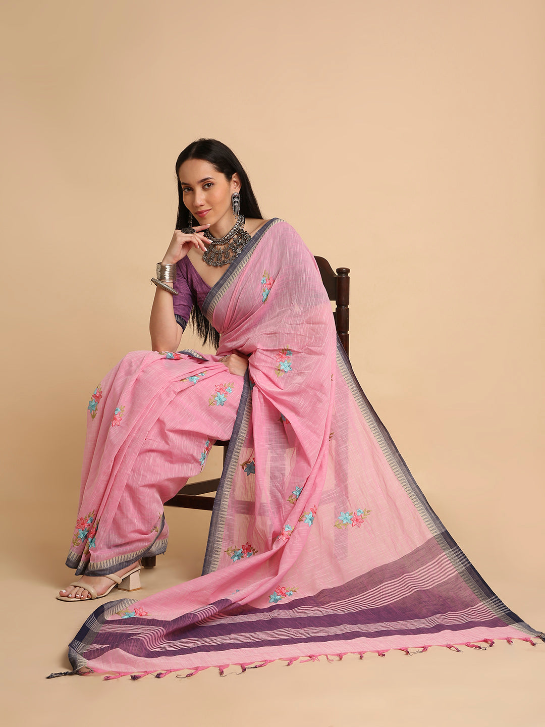 Pure Cotton Handloom Embroidered Saree with Blouse Piece
