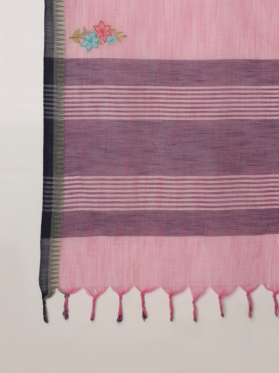 Pure Cotton Handloom Embroidered Saree with Blouse Piece