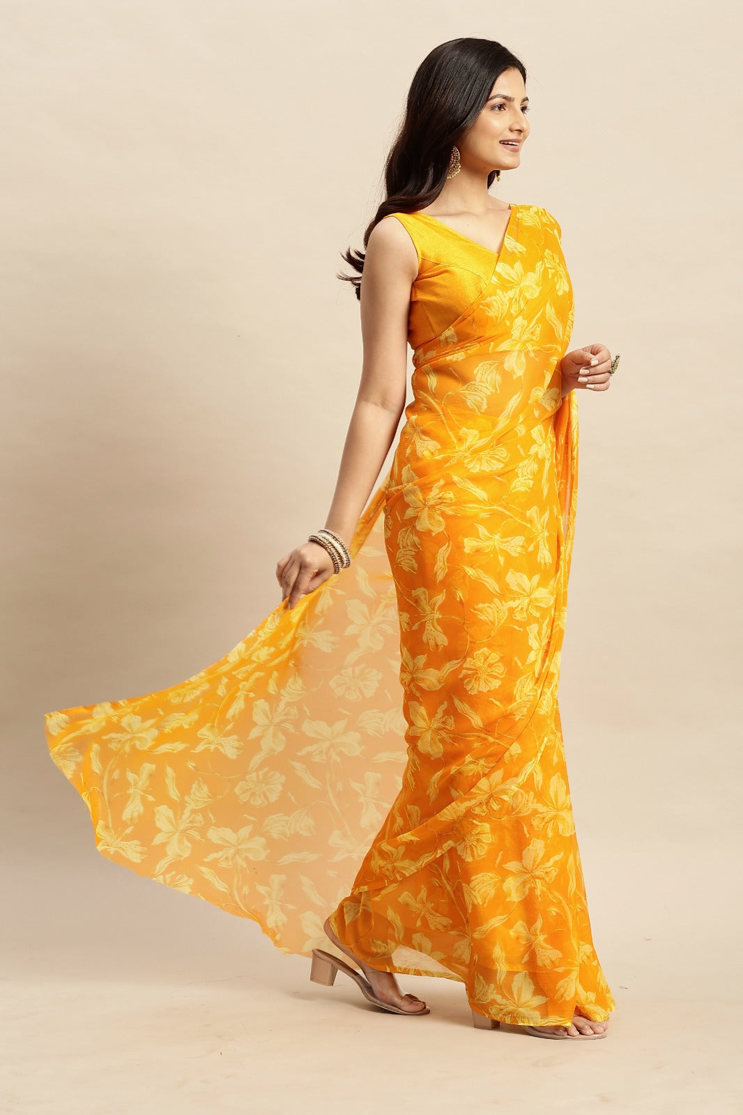 Chiffon Floral Printed  Saree with Unstitched Blouse Piece