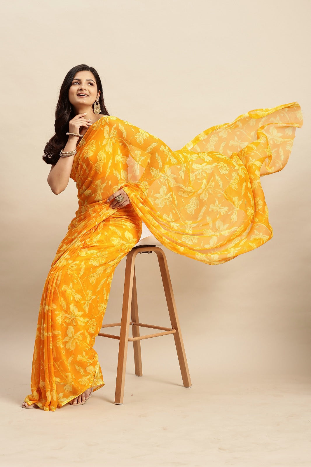 Chiffon Floral Printed  Saree with Unstitched Blouse Piece